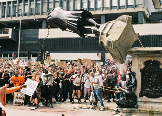 Colston Statue.PNG